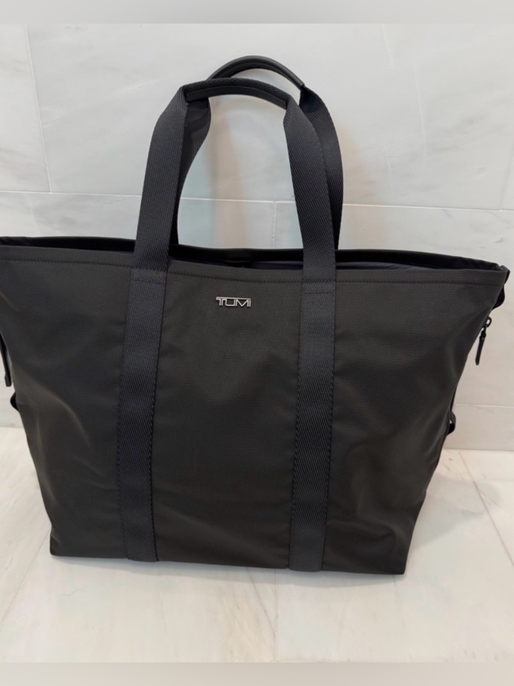 NEW Tumi ALPHA BRAVO Ballistic 17.5” Large Essential East West Tote Bag - BLACK